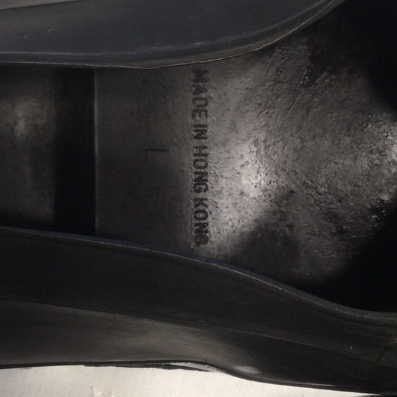 Rubber Slip On Covers for Dress Shoes - Picture 6 of 7